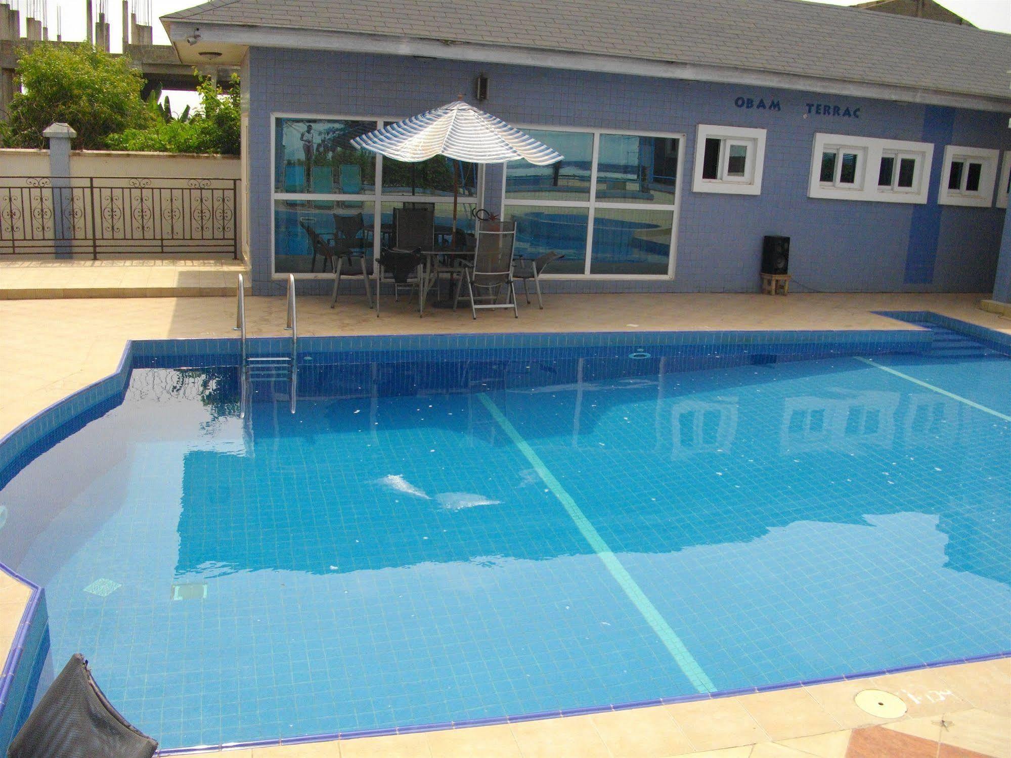 De Holiday Beach Hotel Kokrobite Exterior photo